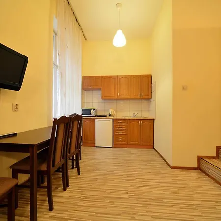 Homestay szállás Piotrkowska 101 *