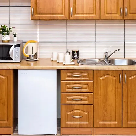 Δωμάτια σε οικογενειακή κατοικία Piotrkowska 101 *