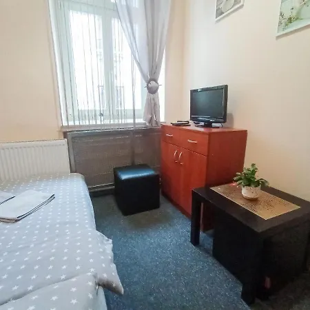 Piotrkowska 101 Δωμάτια σε οικογενειακή κατοικία *